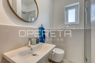 Prava mediteranska vila, 250 m², s pogledom na more i unutarnjim, grijanim bazeno - 16