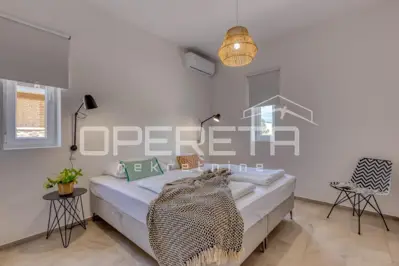 Prava mediteranska vila, 250 m², s pogledom na more i unutarnjim, grijanim bazeno - 14
