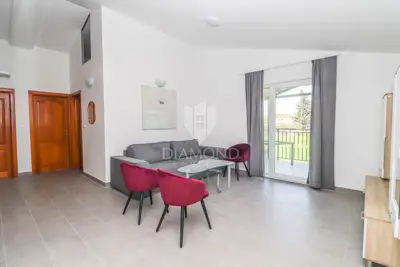 Ausgezeichnete Wohnung umgeben von Natur unweit von Pula!