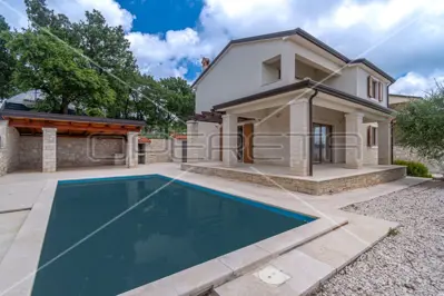 House for sale in Kaštelir, 170 m² - 21