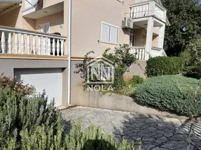 Kuća u Vodicama, 1.185 m² parcele i veliko dvorište - 6