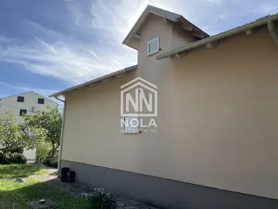 Kuća u Vodicama, 1.185 m² parcele i veliko dvorište - 14