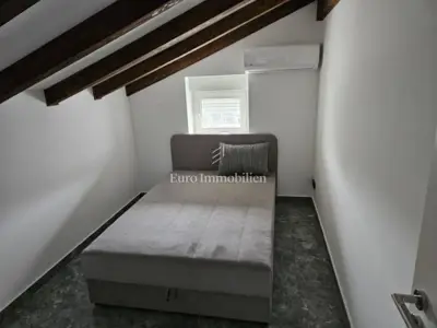 Kuća 88 m² u Žminju, privatni bazen i uređena okućnica - 6