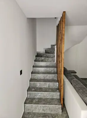Kuća 88 m² u Žminju, privatni bazen i uređena okućnica - 8