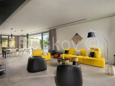 Zu verkaufen, Grožnjan, Luxus-Designervilla mit Swimmingpool, Parkplatz - 16