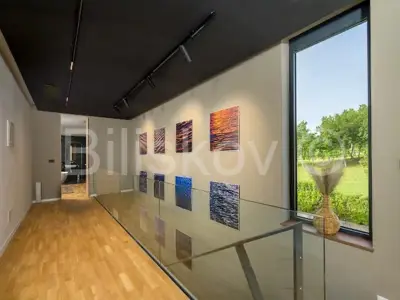 Zu verkaufen, Grožnjan, Luxus-Designervilla mit Swimmingpool, Parkplatz - 9