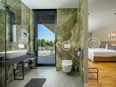 Zu verkaufen, Grožnjan, Luxus-Designervilla mit Swimmingpool, Parkplatz - 5