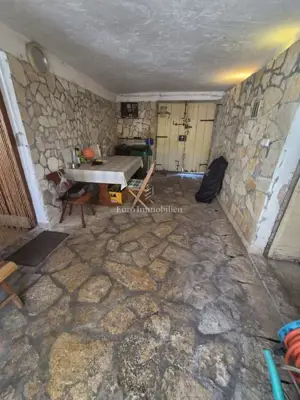 Kuća u Raslini, 125 m od mora, garaža i dvorište s grilom - 14