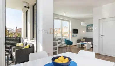Kuća 440 m², Medulin - 6 apartmana i bazen - 10