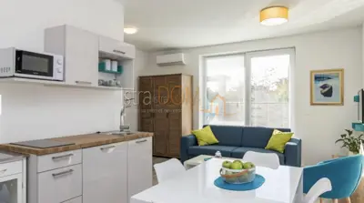Kuća 440 m², Medulin - 6 apartmana i bazen - 9