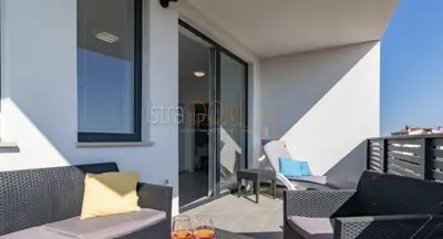 Kuća 440 m², Medulin - 6 apartmana i bazen - 15