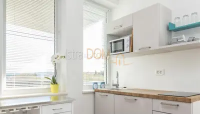 Kuća 440 m², Medulin - 6 apartmana i bazen - 11