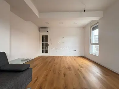 Apartment 74 m², Stara Novalja - sea view and two terraces