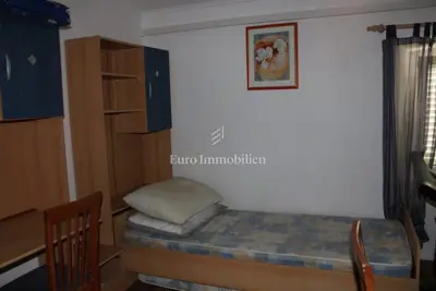 Kuća u Betini, blizu centra i tri apartmana - 16