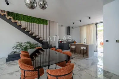 Haus zur Miete in Kostrena, 293,6 m² - 3