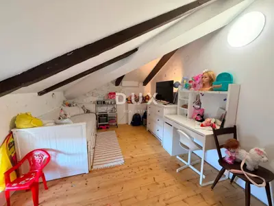 Kuća 175 m², Krnica - 2 km od mora, renovirana - 9
