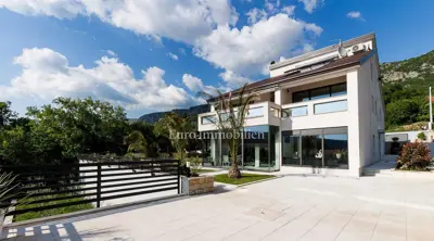 Vila 350 m² u Crikvenici, unutarnji bazen i sauna - 7