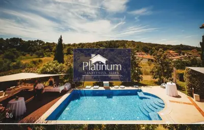 Villa 388 m², Rovinj - Pool und Grundstück 5.383 m² - 2