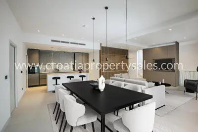 Vila 550 m², Omiš - prva linija do mora - 11