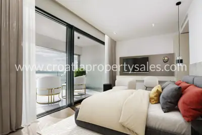Vila 550 m², Omiš - prva linija do mora - 4