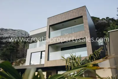 Vila 550 m², Omiš - prva linija do mora - 6