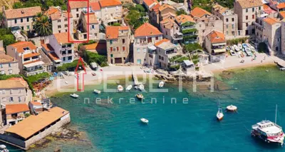 House 118 m², Komiža, first row to the sea - 4