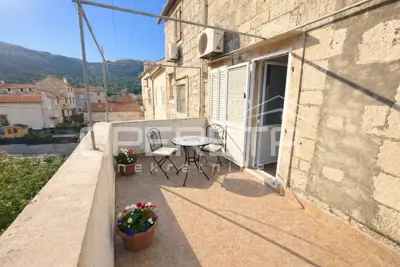 House 118 m², Komiža, first row to the sea - 9
