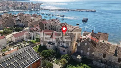 House 118 m², Komiža, first row to the sea - 2