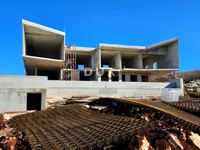 Villa 443,9 m², Momjan bei Buje - im Bau, Nähe zu Weingütern