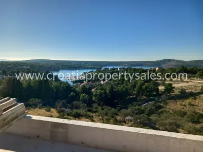 Kuća, Brač, 300 m², 990 000 € - 3