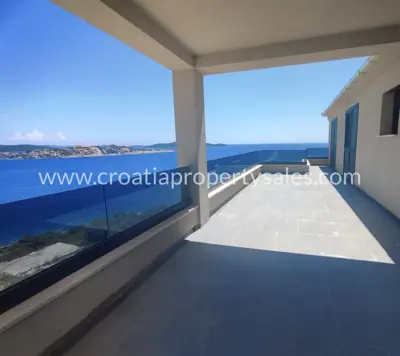 Villa in Rogoznica, ruhige Bucht und Meerblick - 6