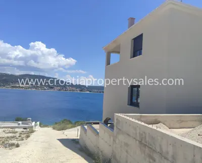 Villa in Rogoznica, ruhige Bucht und Meerblick - 2