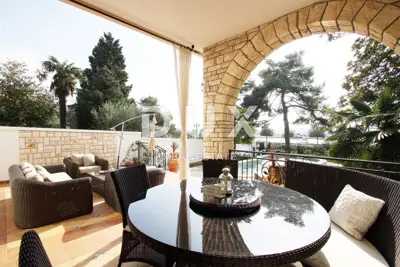 Istria, Umag - Unique villa with pool, first row to the sea - 8