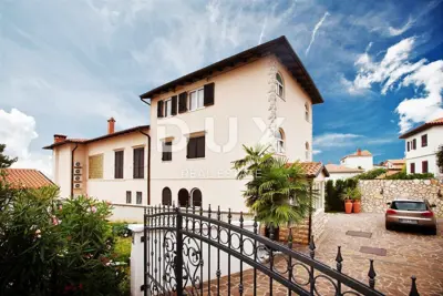 Istria, Umag - Unique villa with pool, first row to the sea - 14