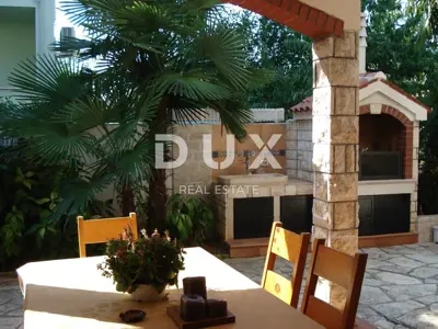 Istria, Umag - Unique villa with pool, first row to the sea - 9