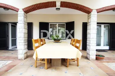 Istria, Umag - Unique villa with pool, first row to the sea - 7
