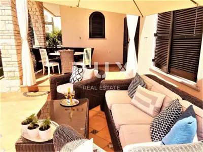 Istria, Umag - Unique villa with pool, first row to the sea - 18