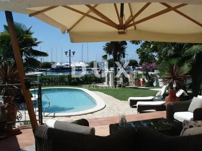 Istria, Umag - Unique villa with pool, first row to the sea - 4