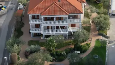Gewerbe- und Wohngebäude 578 m², Malinska, erste Reihe zum Meer - 9