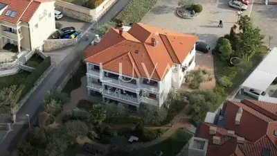 Gewerbe- und Wohngebäude 578 m², Malinska, erste Reihe zum Meer - 8