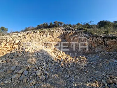 Land with building permit, Bilice - 4