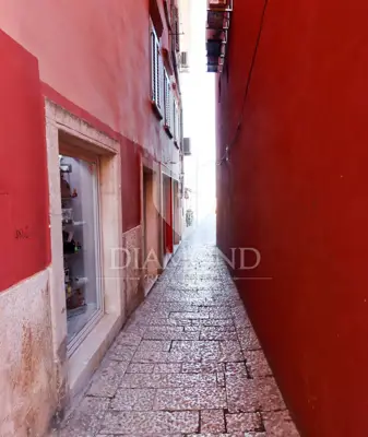 Poslovni prostor 20 m², Rovinj - centar i izlog - 4