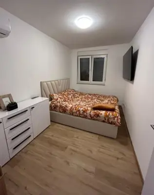 Apartman 56 m², Novalja - terasa, vrt i jacuzzi - 4