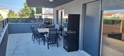 Apartman 56 m², Novalja - terasa, vrt i jacuzzi - 6
