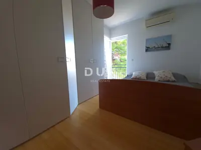 Penthouse 155 m², Murter - sea view and 6 terraces - 13