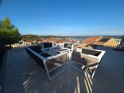 Penthouse 155 m², Murter - sea view and 6 terraces - 21