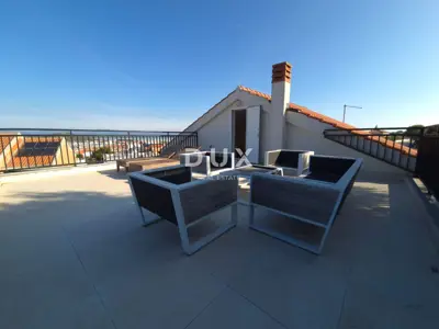 Penthouse 155 m², Murter - sea view and 6 terraces - 22
