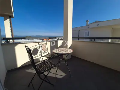 Penthouse 155 m², Murter - sea view and 6 terraces - 17