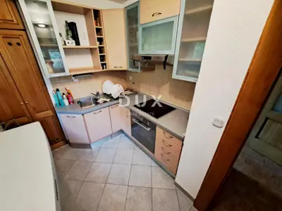 House 178 m², Oprić - view of Kvarner and quiet location - 9