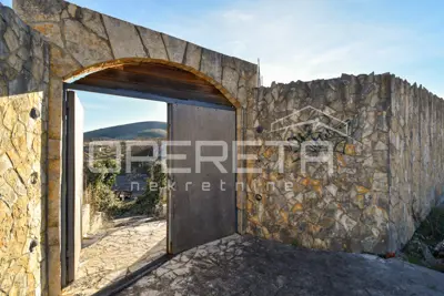 Građevinsko zemljište 9 583 m², Plano - pogled na more - 13